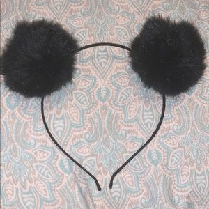 Black Pom Pom Headband 🖤